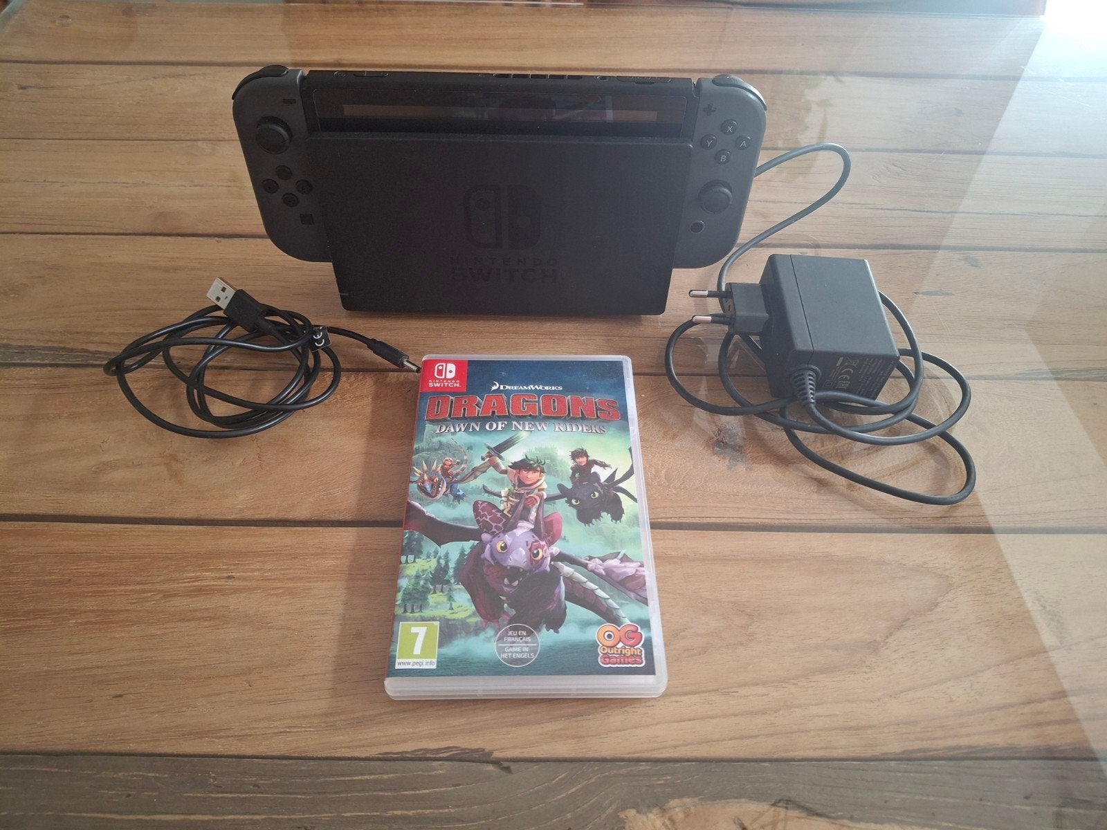 Nintendo Switch + spel Dragons Dawn of New riders, Ophalen of Verzenden