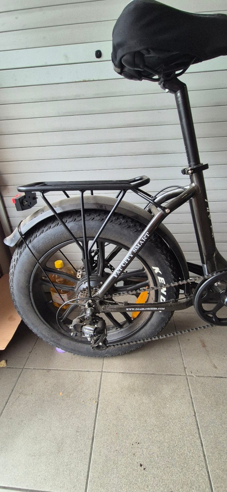 Fat bike gris foncé, 750 km parcourus. Acheté le 18/09/2024, Vélos & Vélomoteurs, Enlèvement