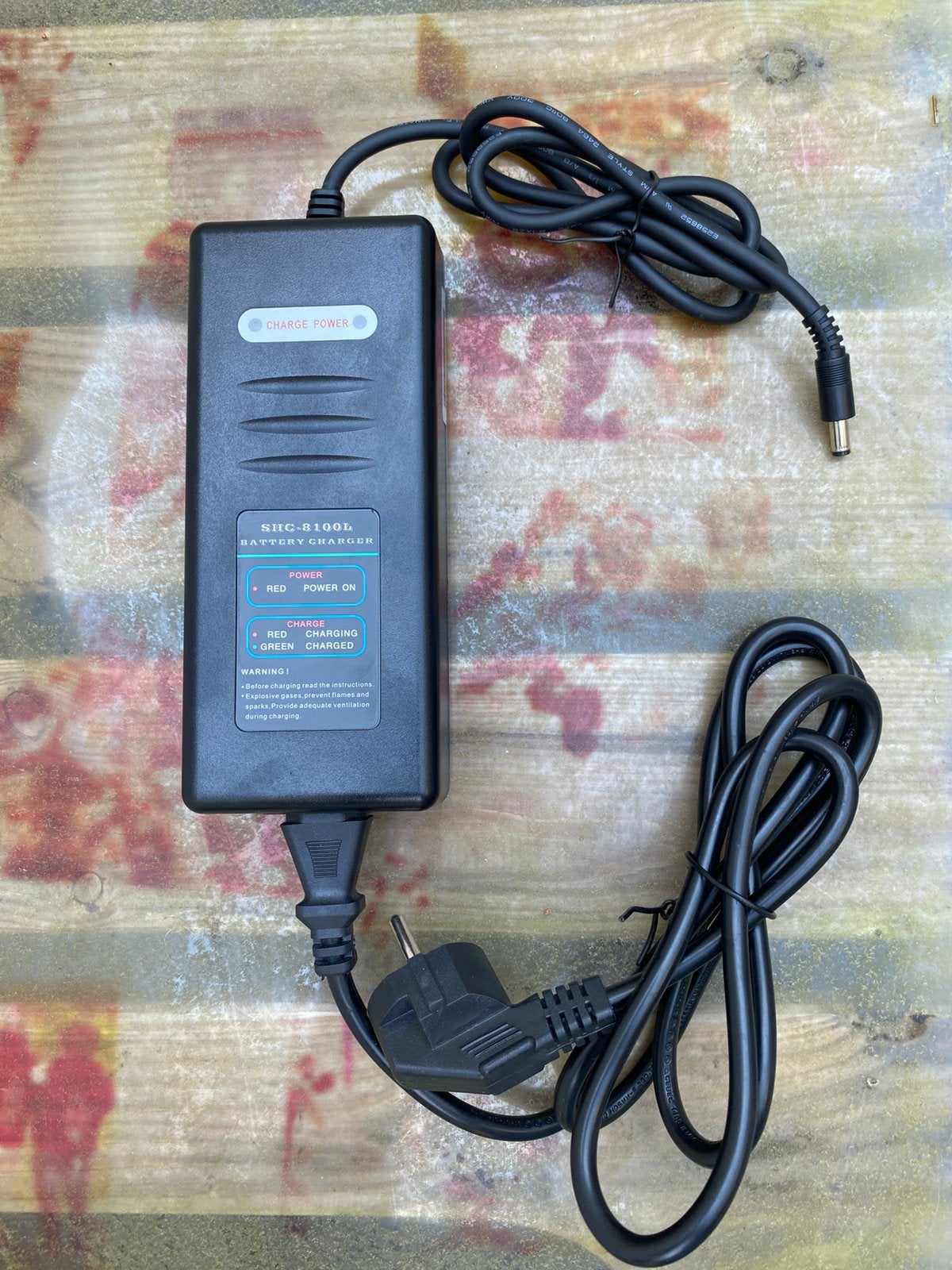 Chargeur de batterie 24v pour velo., Ophalen of Verzenden, Zo goed als nieuw