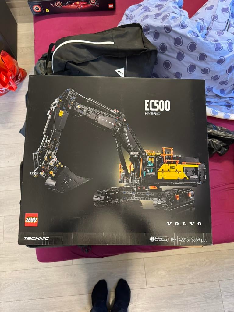 Lego 42215 Volvo EC500, Kinderen en Baby's, Speelgoed | Duplo en Lego, Lego, Nieuw, Ophalen of Verzenden, Complete set