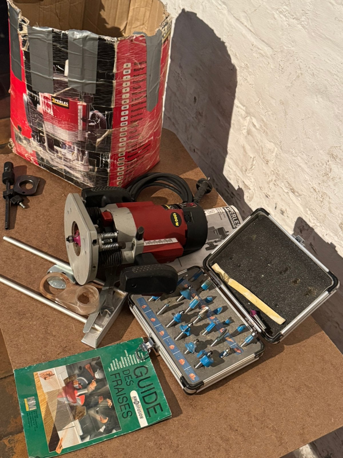 Défonceuse PERLES OF 9E 1300W, Bricolage & Construction, Outillage | Outillage à main, Enlèvement, Comme neuf