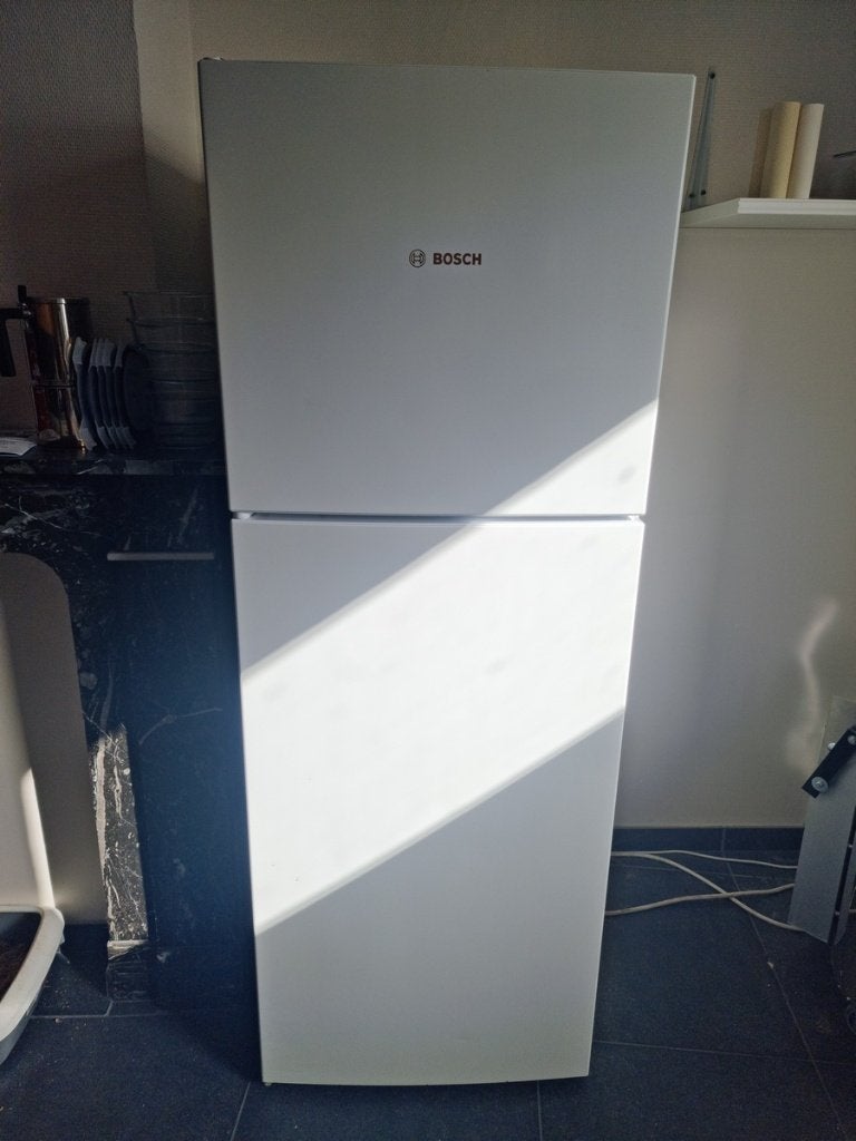 Frigo-congélateur Bosh A++, Electroménager, Classe énergétique A ou plus économe, Avec compartiment congélateur, Comme neuf, Enlèvement