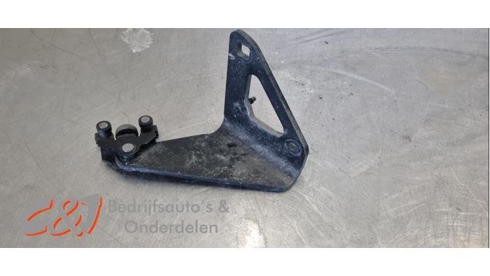 Schuifdeurrol rechts van een Renault Trafic (TEKNG), Gebruikt, -, Renault, -