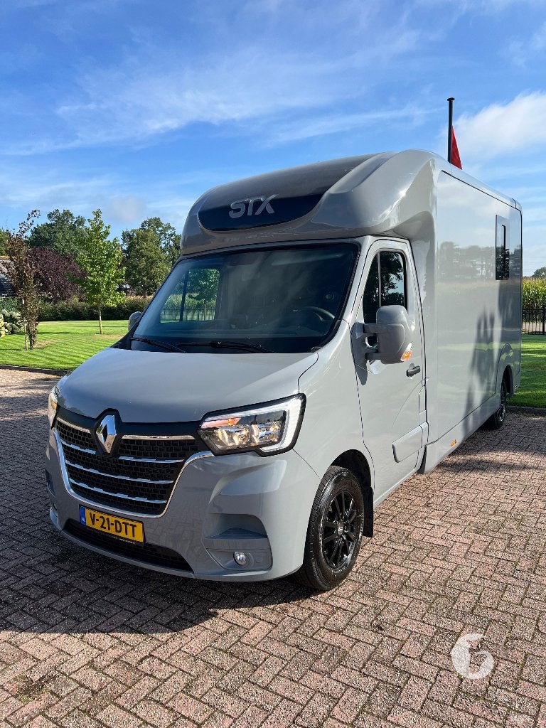 Prachtige STX paardencamionette! 2024! 17.000km!, Ophalen, Zo goed als nieuw, Polyester, 2-paards trailer