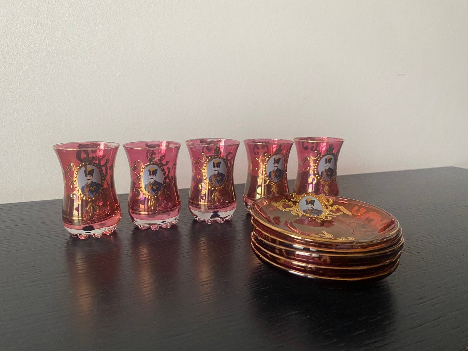 Theeglaasjes, Verzamelen, Ophalen