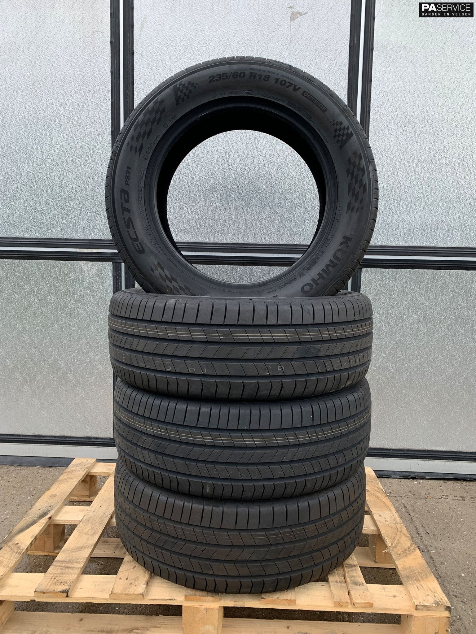 4x Nieuwe Kuhmo 235 60 18 Zomerbanden, Auto-onderdelen, Velg(en), -, -, Nieuw