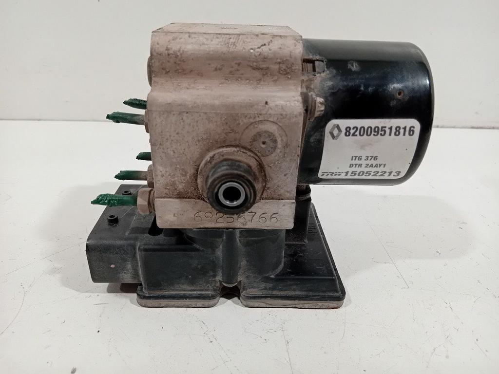 Abs pomp Nissan Interstar, Onderdelen@venauto.nl, Van der Ven Autorecycling B.V., Gebruikt, Ettenseweg 76, 4706 PB Roosendaal, The Netherlands