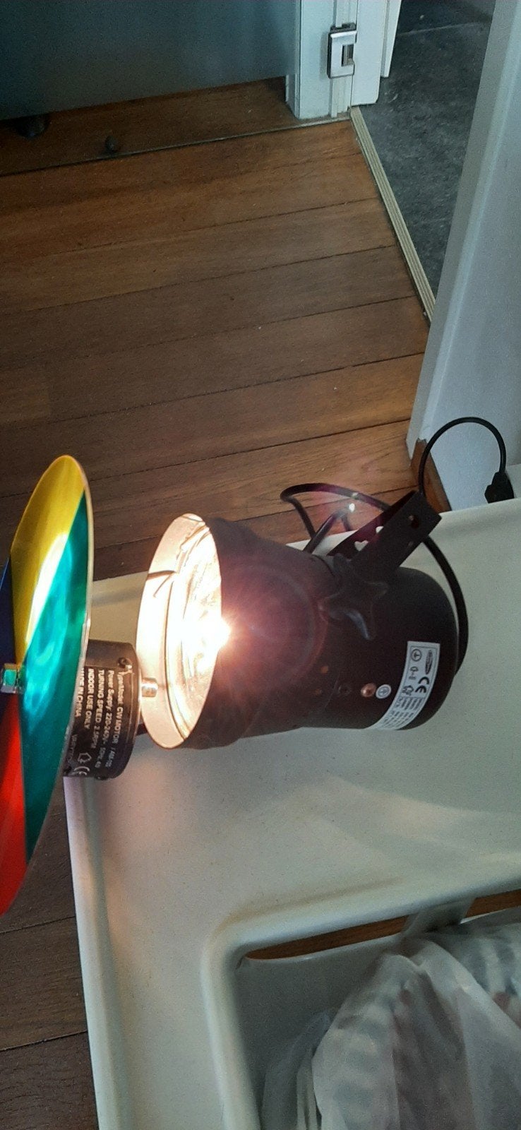 moteur et disque quadrichromie et lampe.
Les deux fonctionne, Enlèvement