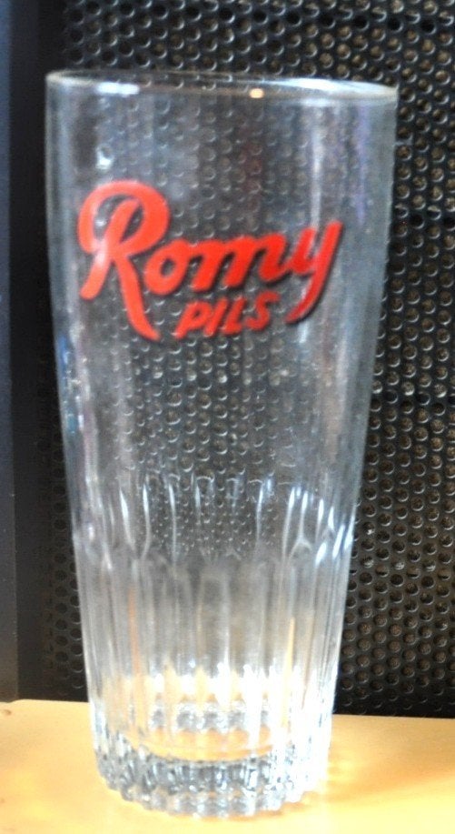 verre a biere romy pils ecriture rouge, Verzamelen, Ophalen of Verzenden, Gebruikt, Glas of Glazen, Overige merken