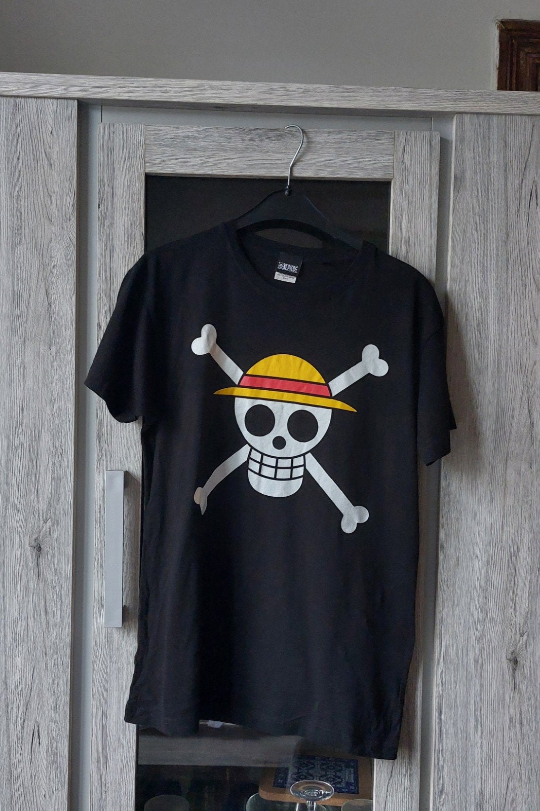T-shirt One Piece taille S très bon état, Kleding | Dames, T-shirts, Ophalen, Zwart, Korte mouw, Maat 36 (S)