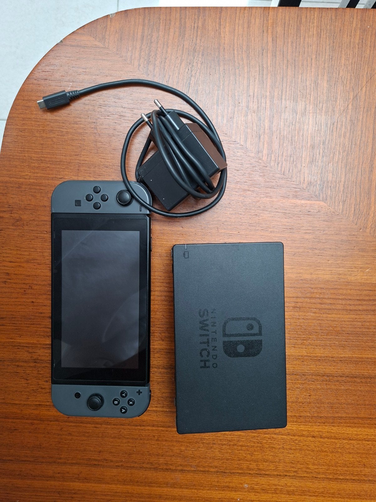 Title: Nintendo Switch V1 Unpatched XAJ4001, Games en Spelcomputers, Spelcomputers | Nintendo Switch, Ophalen