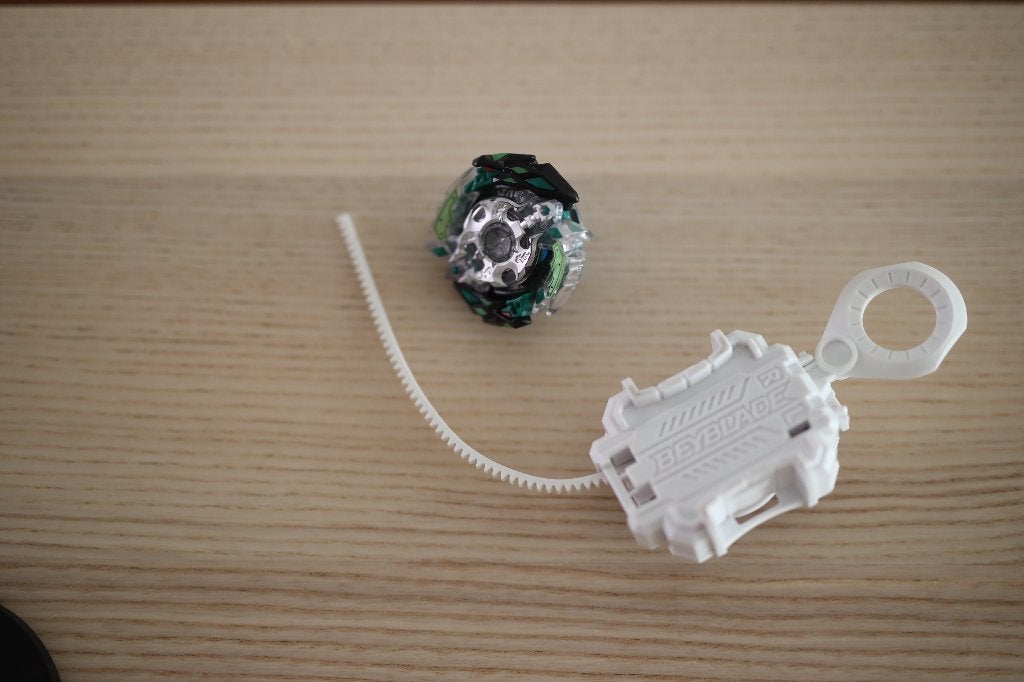 Beyblade, Ophalen, Gebruikt