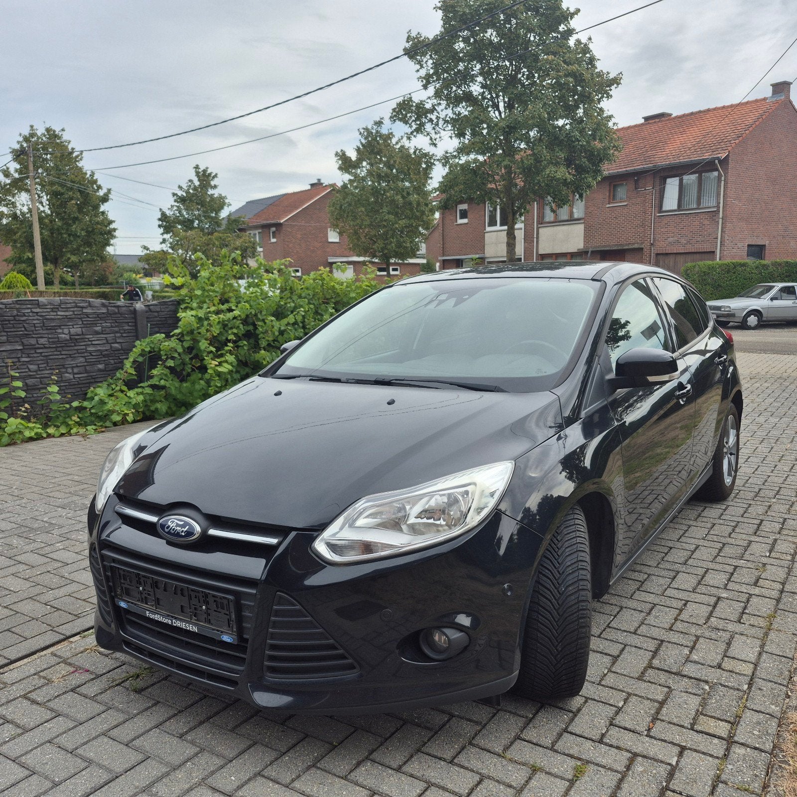 FORD FOCUS BENZİNE 1.0 LİTER WOLLEDİG INGEVULD GARAGE BOEK, Ophalen, Zwart, Handgeschakeld, Ford