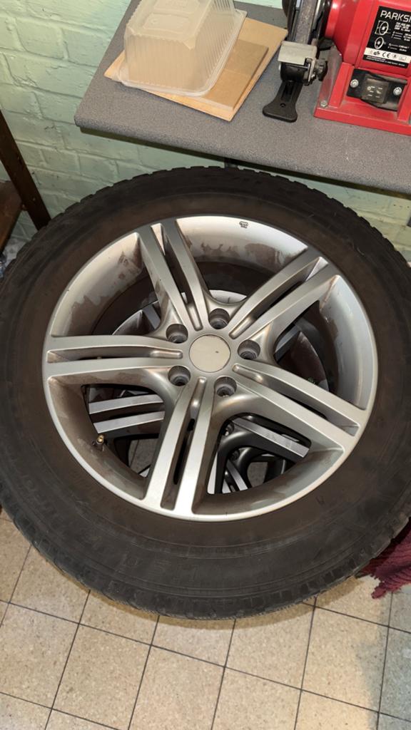 Kia winterbanden set van 4 met velgen 225/60R17, Ophalen, Winterbanden, Band(en)