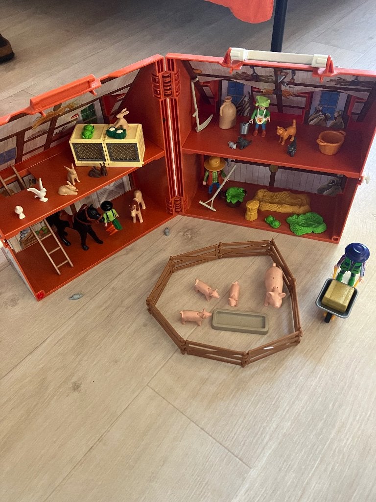 Playmobil meeneem boerderij, Kinderen en Baby's, Ophalen, Gebouw, Complete set, Zo goed als nieuw