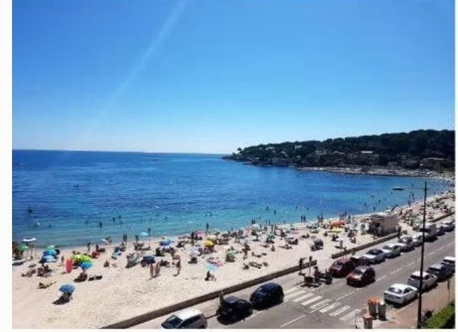 Antibes studio face à la plage