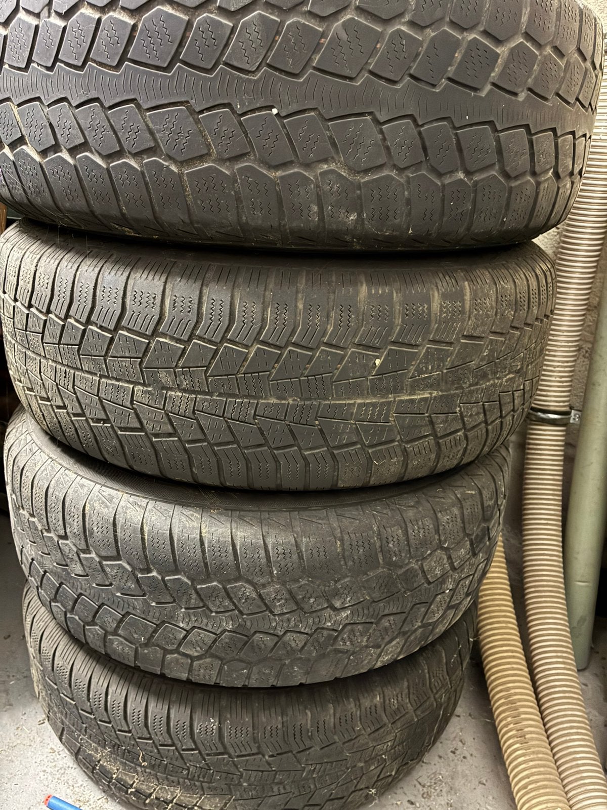 Kit hiver Dacia Duster 4X4, Autos : Pièces & Accessoires, Pneus et Jantes, 16 pouces, Enlèvement, Utilisé