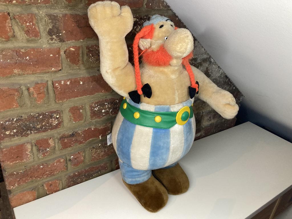 Peluche Obélix, Collections, Personnages de BD, Enlèvement ou Envoi, Astérix et Obélix, Comme neuf, Statue ou Figurine