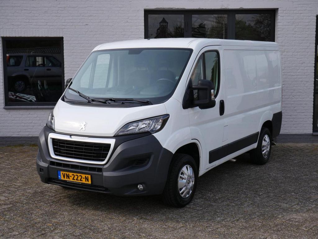 Peugeot Boxer 330 2.2 HDI L1H1 Première Airco Navi Camera, Auto's, Bestelwagens en Lichte vracht, 199 g/km, Parkeersensor, Wit