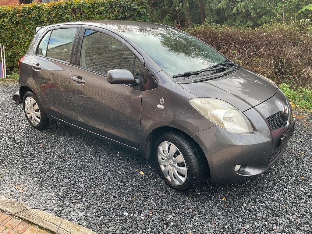 Toyota yaris 1300 5p, Autos, Achat, 5 portes, Particulier, Essence