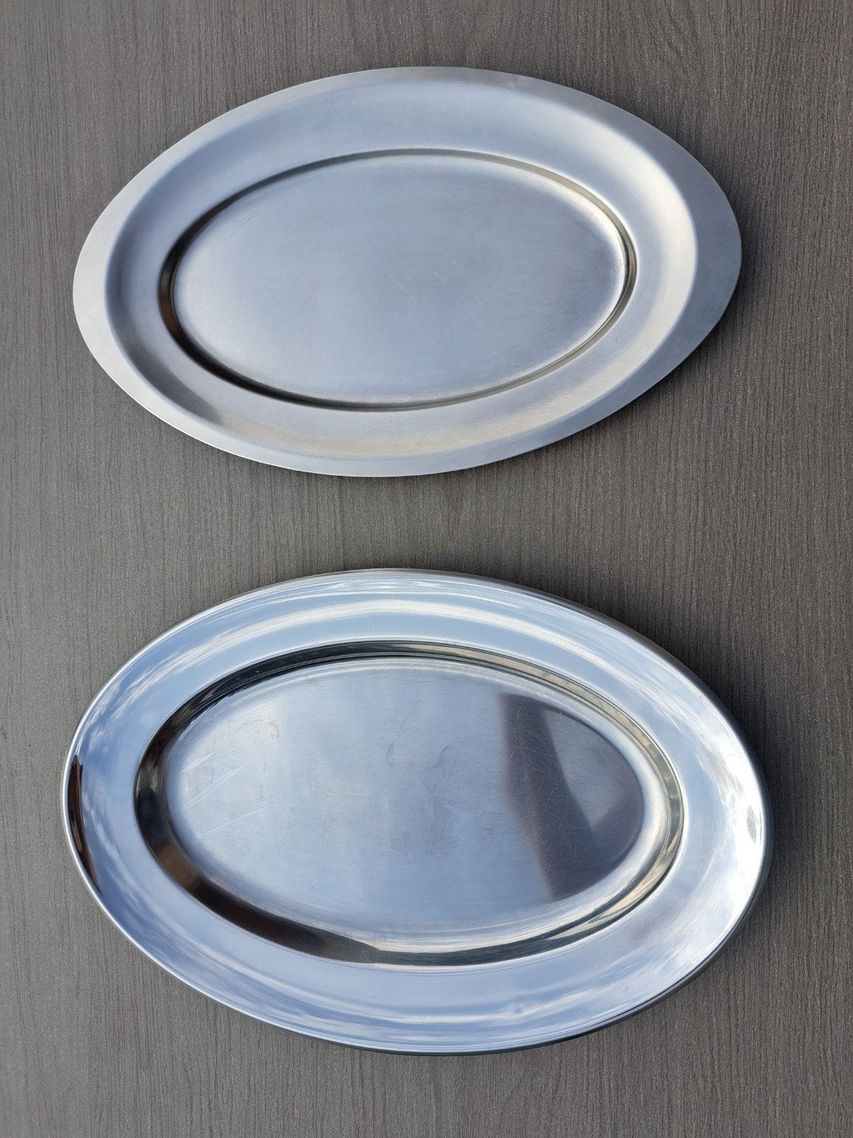 2 plats en inox, Enlèvement