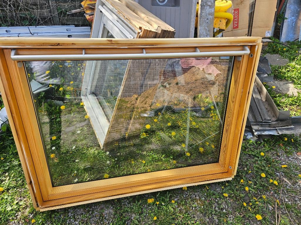 velux 134x98 (posé 1 mois) + raccord + option pose, Enlèvement, Comme neuf, Double vitrage