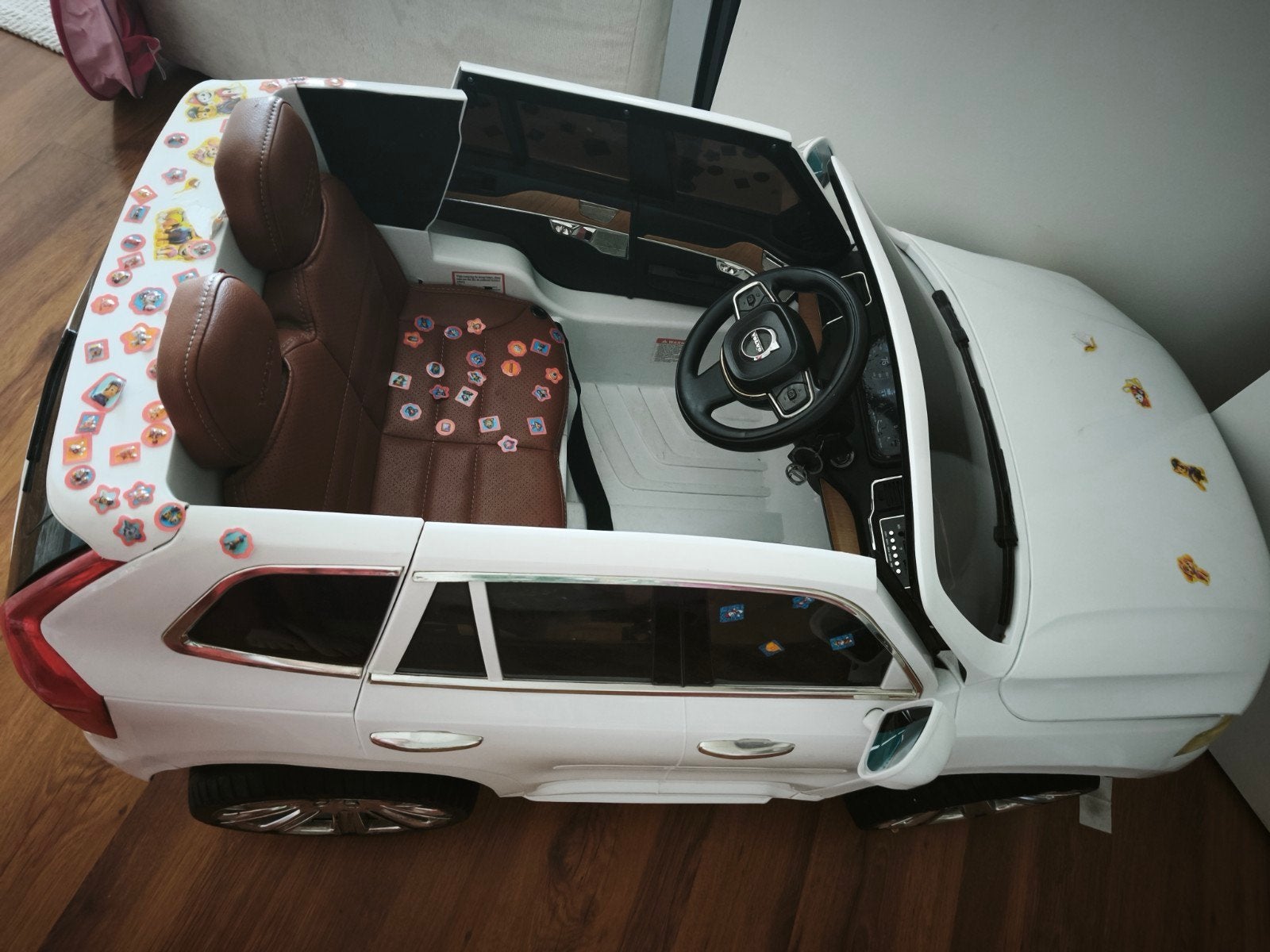 Voiture électrique Volvo pour enfants, Enfants & Bébés, Enlèvement