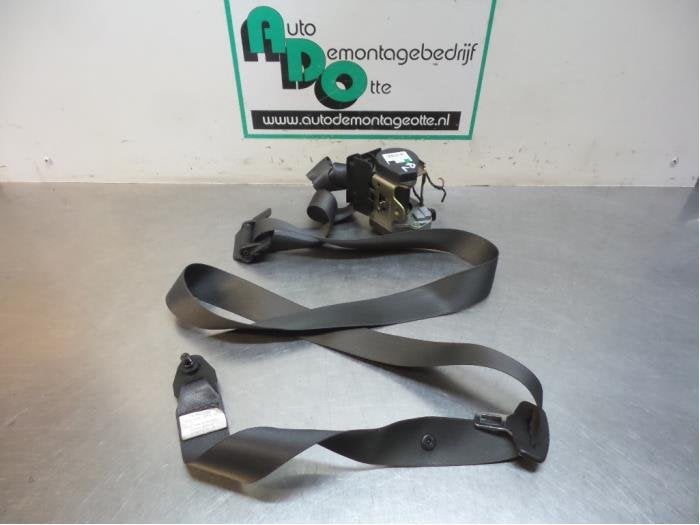 Ceinture de sécurité avant droite d'un BMW 7-Serie (7-Seri, -, Utilisé, -, Enlèvement ou Envoi
