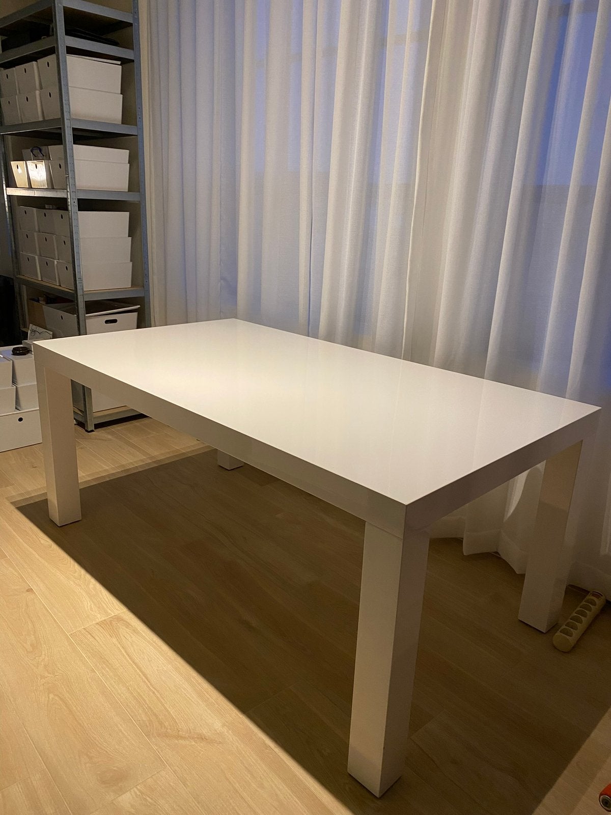 Stevige witte hoogglans eettafel / werktafel van Zen, Ophalen