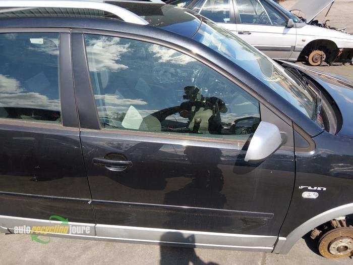 Portier 4Deurs rechts-voor van een Volkswagen Polo (LC9Z), Gebruikt, -, -, -