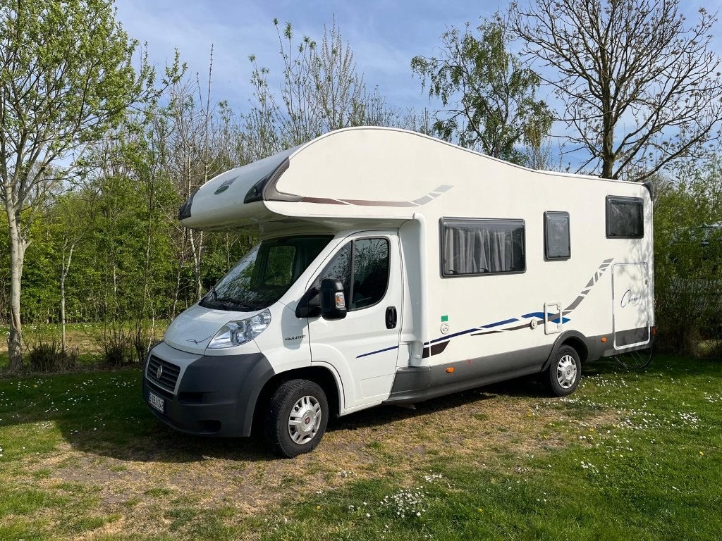 McLouis Glamys 25G (Fiat Ducato 130 pK), Alkoof, Ringverwarming, Fiat, 6 tot 7 meter