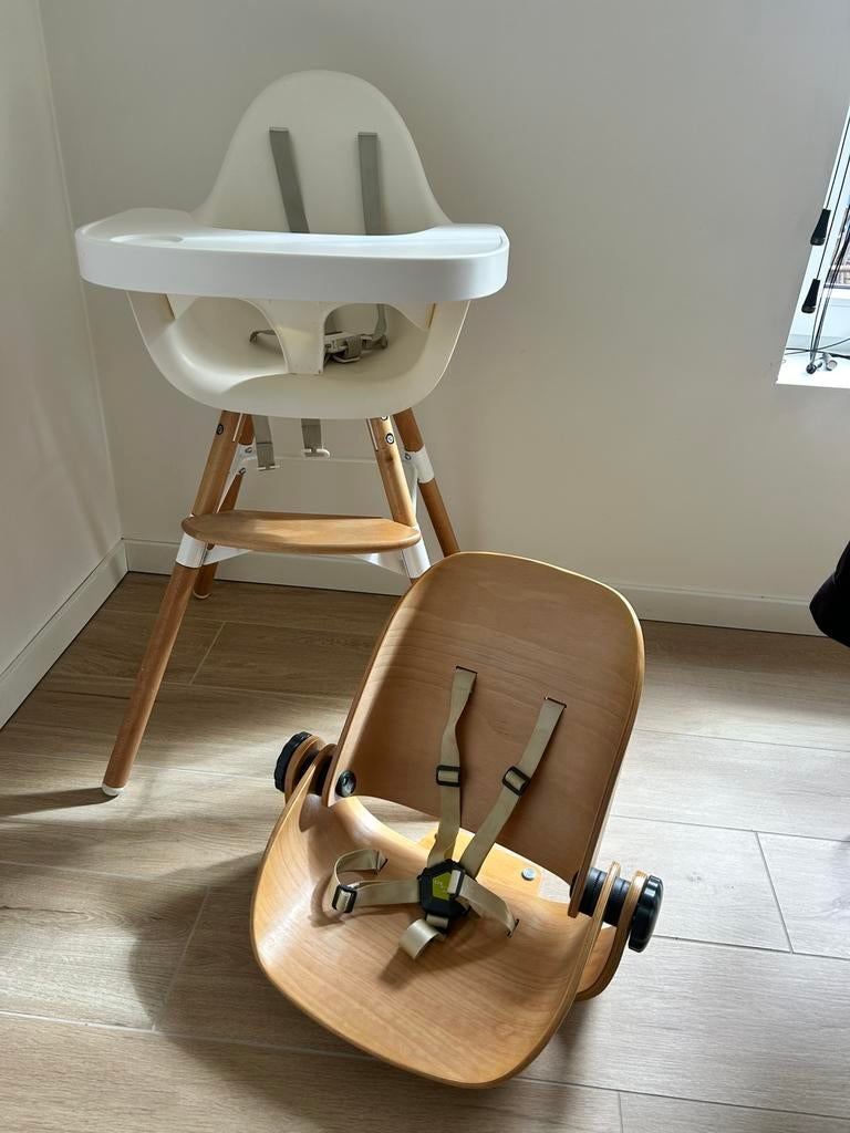 Childhome eetstoel en newborn seat, Ophalen, Zo goed als nieuw