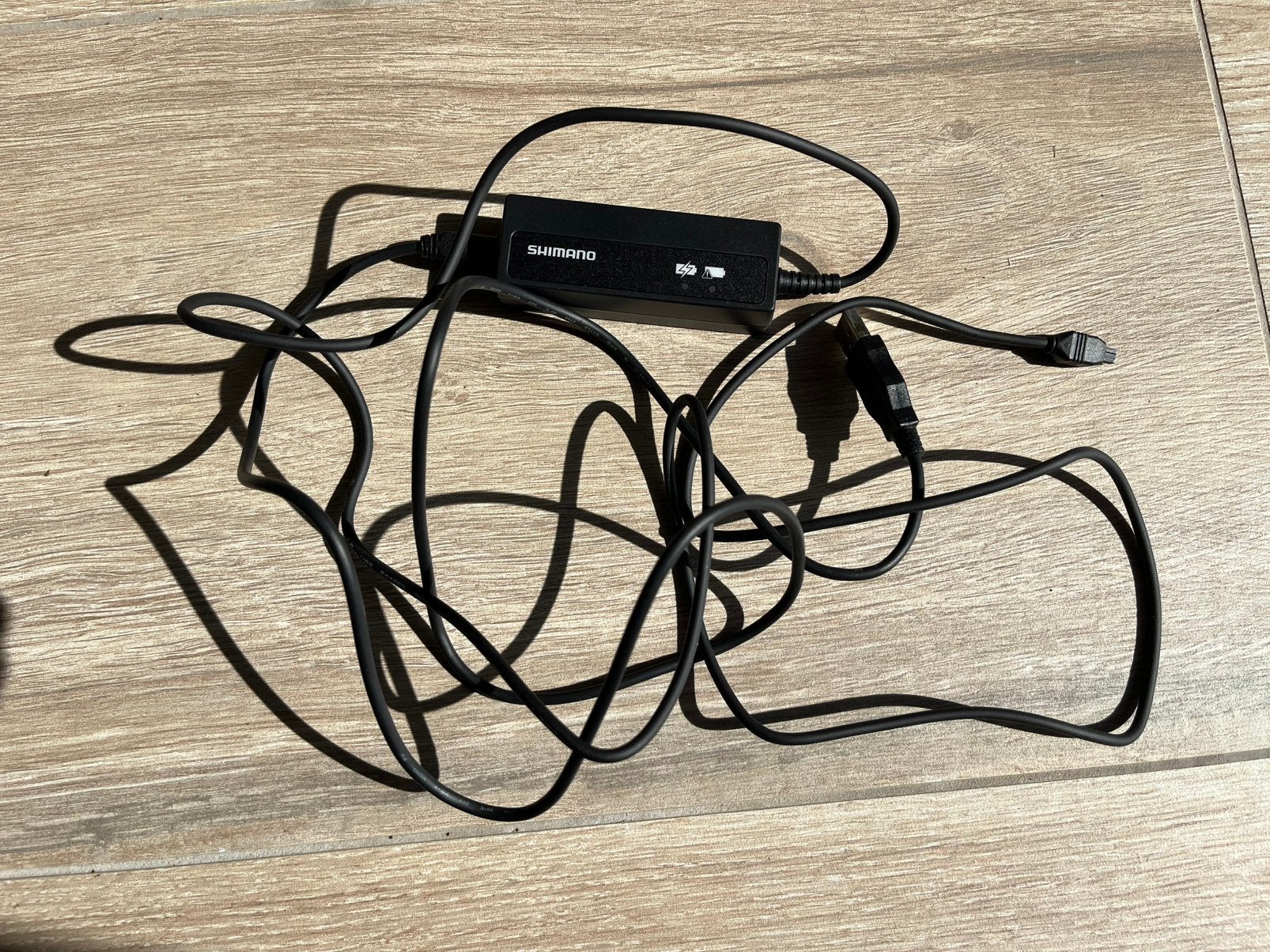 Chargeur di2 shimano, Vélos & Vélomoteurs, Vélos Pièces, Enlèvement ou Envoi, Comme neuf