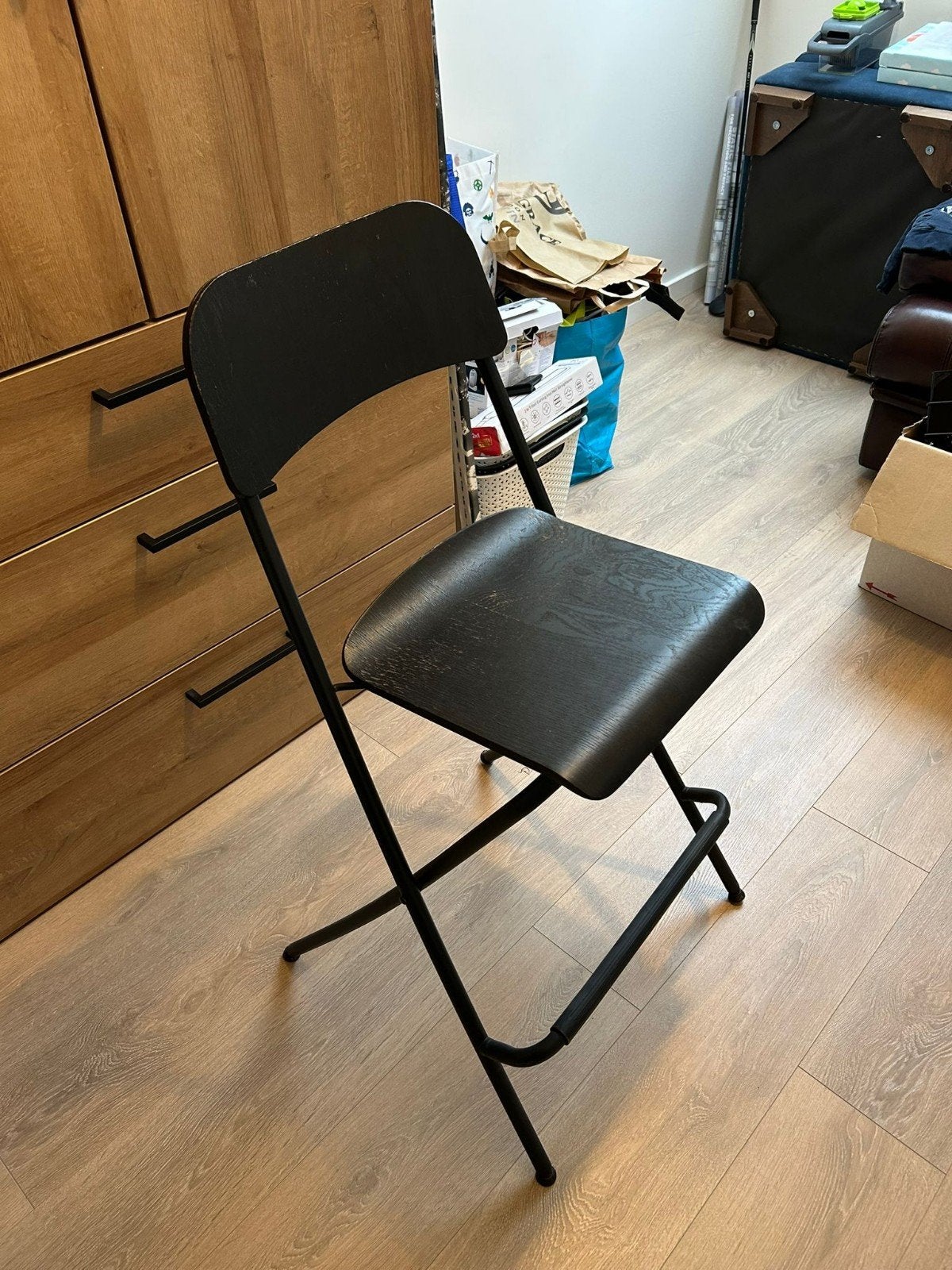 4 hoge krukken/stoelen, Ophalen