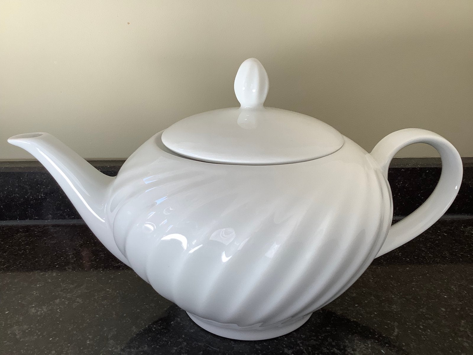 Theepot merk Eschenbach Bavaria-Germany. Inhoud 1 liter., Antiek en Kunst, Ophalen of Verzenden