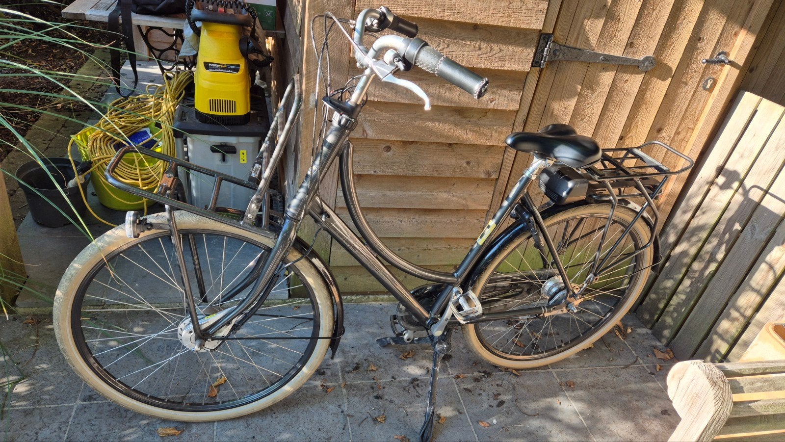Batavus Elektrische omafiets (met defecte bediening), Ophalen