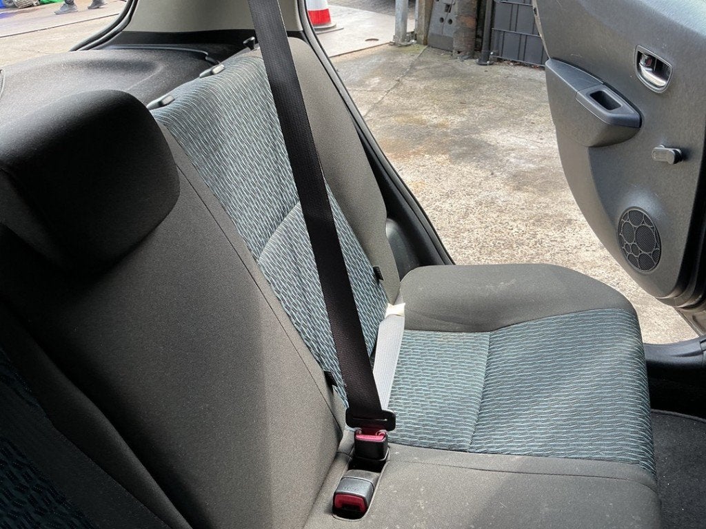 CEINTURE DE SECURITE ARRIERE GAUCHE Toyota Yaris III (P13), Kundenbetreuung@toyota.de, Toyota, Utilisé, Toyota-Allee 2
50858  Köln, DE