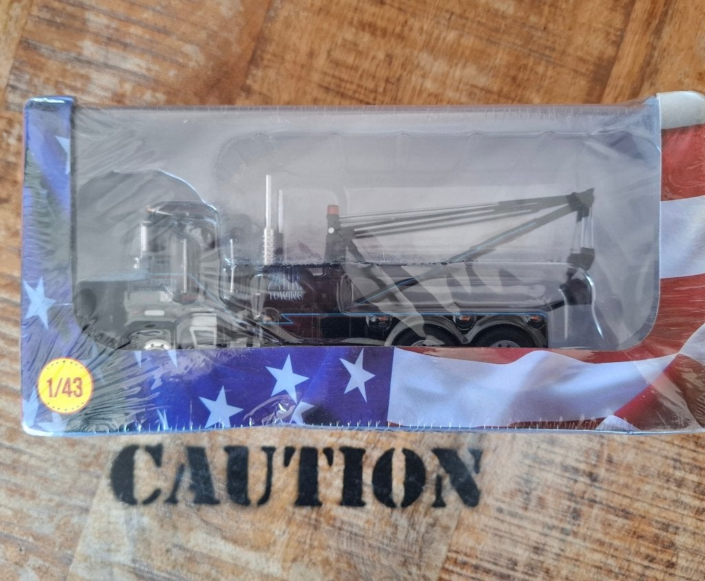 Camion USA FREIGHTLINER FLA Truck 1/43 UH IXO NEUF + Box, Enlèvement ou Envoi, Neuf, Bus ou Camion, Universal Hobbies