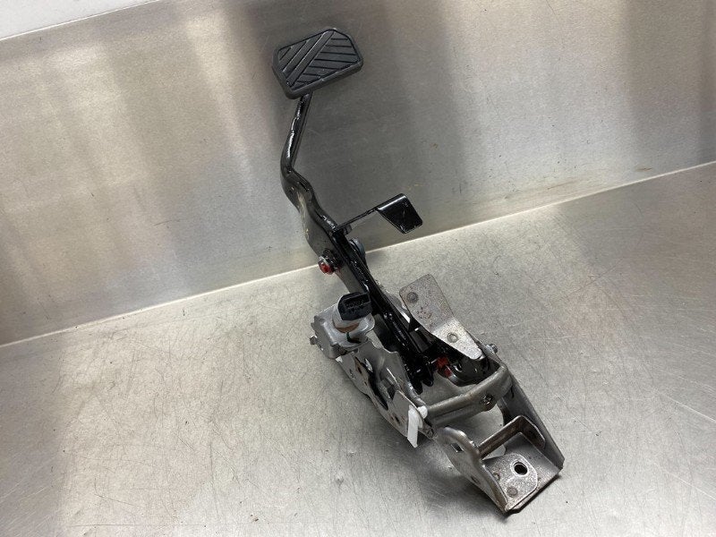PEDALE DE FREIN ABS Suzuki Vitara (LY / MY) (01-2015/-), Utilisé, Suzuki