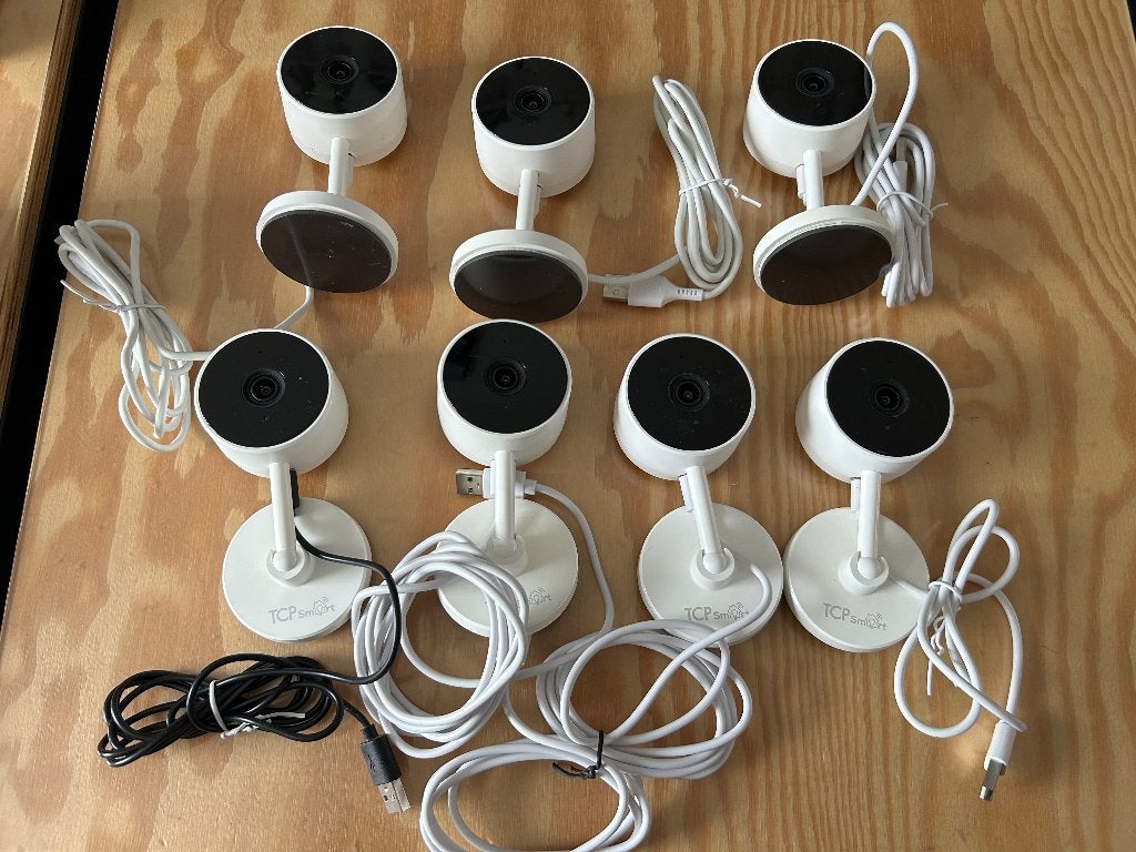 TCP Smart Wifi bewakingscamera IR motion sensor 1080p 7st, Ophalen of Verzenden, Gebruikt, Binnencamera