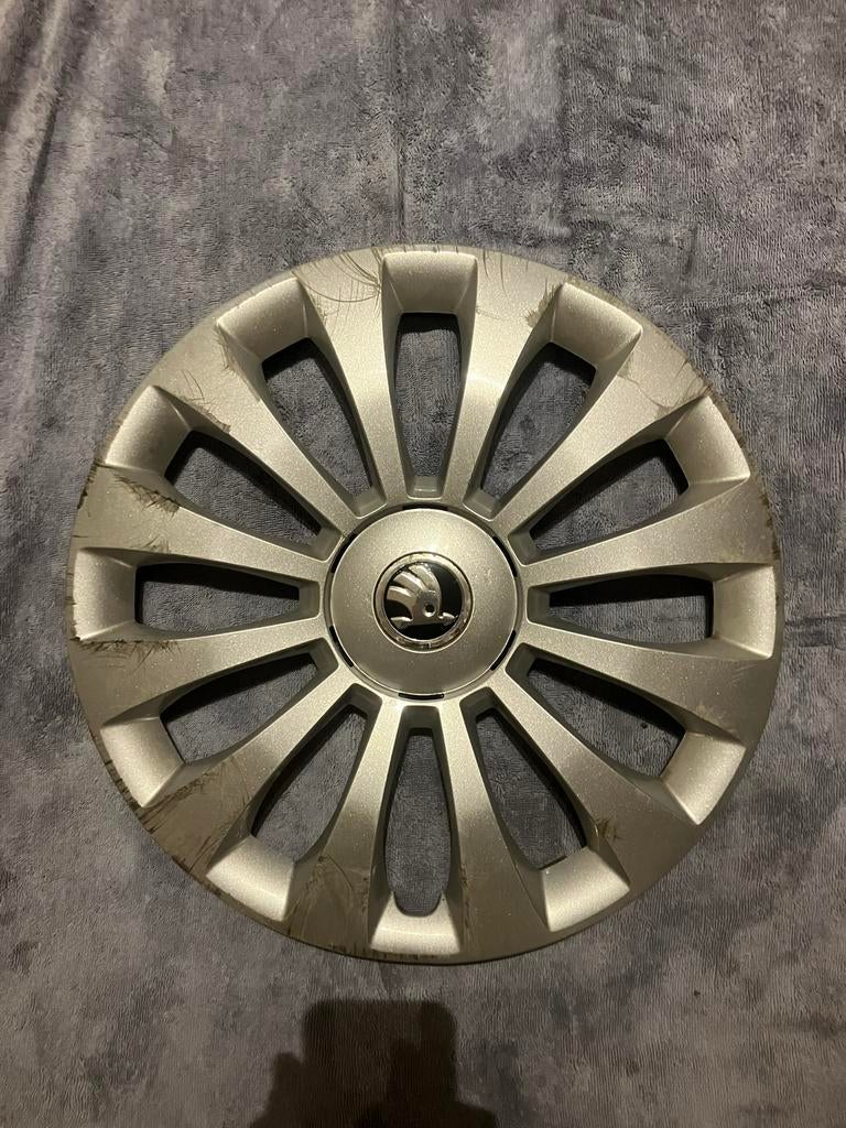 Skoda wieldoppen, Auto diversen, Wieldoppen, Ophalen, Gebruikt