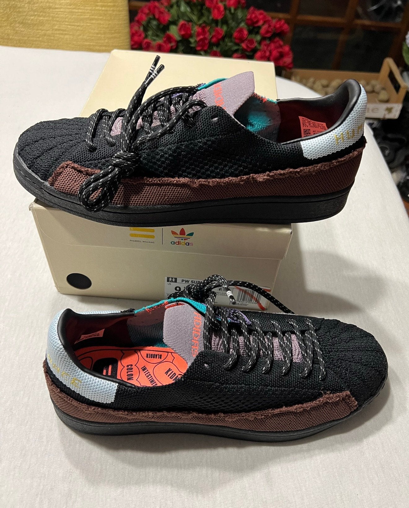 Adidas PW SUPERSTAR FY1787 maat 43 Pharrell Human Race Black, Zwart, Nieuw, Ophalen of Verzenden, Sneakers