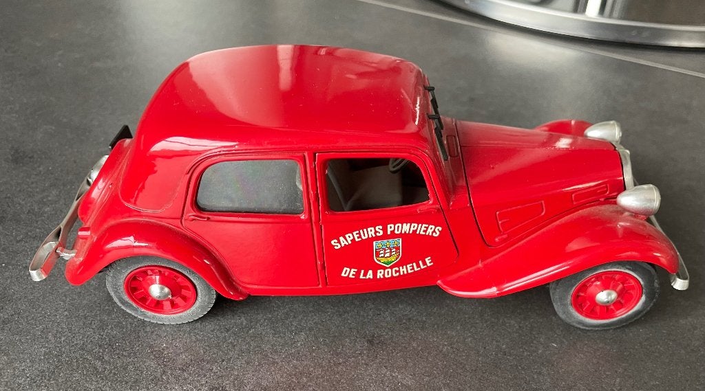 Citroën Eligor 1/20e - lot de 2 pièces, Enlèvement ou Envoi, Comme neuf
