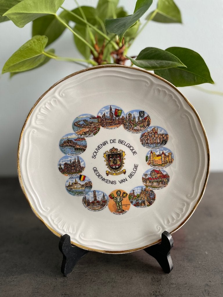 Assiette souvenir vintage de Belgique, Enlèvement