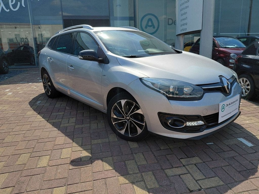 Renault Mégane BOSE Edition (année de construction 2015), Autos, 1197 cm³, Achat, Entreprise, https://public.car-pass.be/vhr/9c43710d-3708-412d-b240-a4c2f9f4b8f7