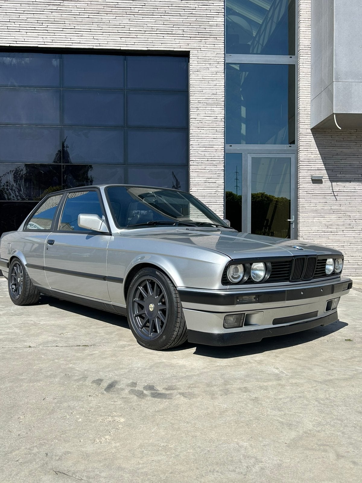 Bmw e30 318 is tres belle, Autos, Argent ou Gris, Achat, Boîte manuelle, Particulier