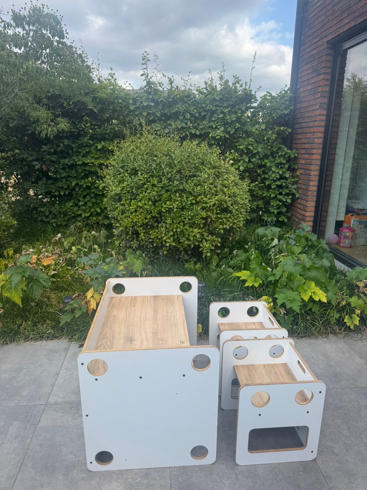Montessori kindertafel + 2 stoeltjes, Ophalen, Zo goed als nieuw