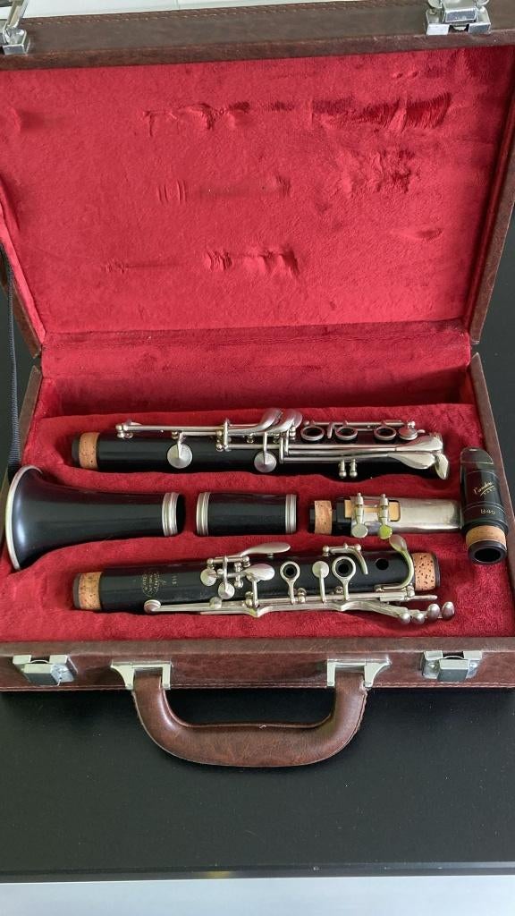 Buffet Crampon E11 Bb‑klarinet – goede staat, Muziek en Instrumenten, Gebruikt, Met koffer, Hout, Ophalen