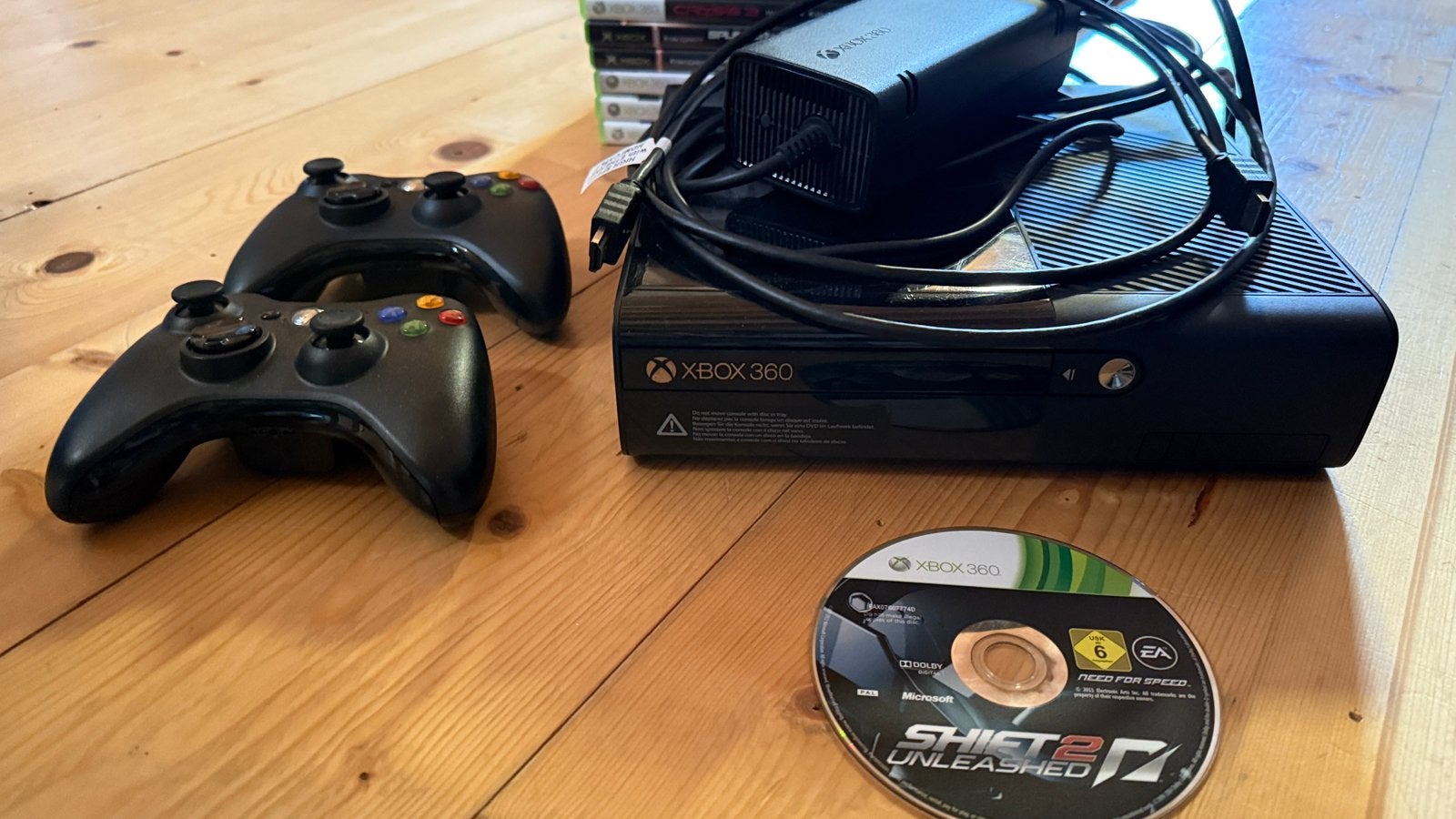 Xbox 360 elite 250 GB speelt ook oude xbox games, Consoles de jeu & Jeux vidéo, Consoles de jeu | Xbox 360, Enlèvement, Comme neuf