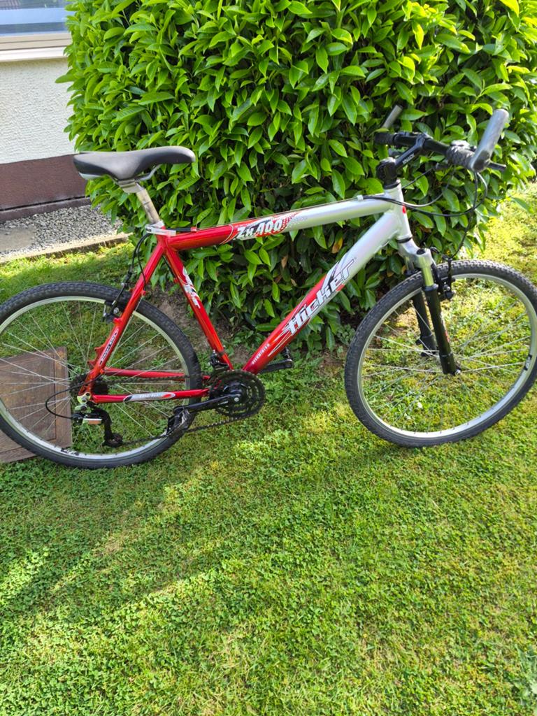 Vtt 26 pouces cadre alu  bonne état